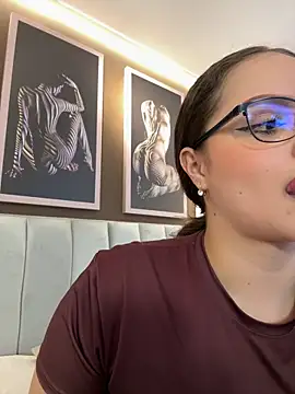 Tayler Kim online show from 15, 12, 2025