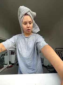 RoseMaee online show from 25, 10, 2025