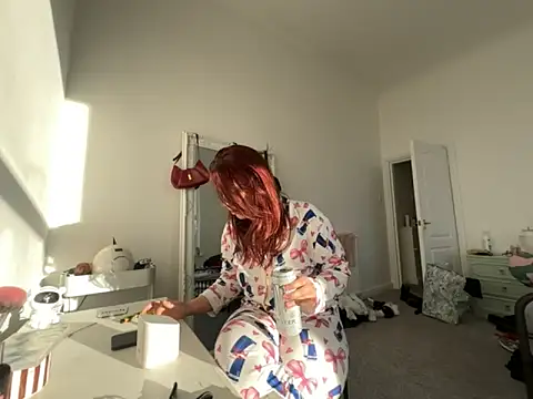 RoseMaee online show from 25, 11, 2025