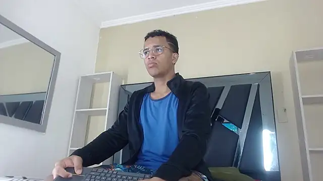 aston xvera online show from 11, 11, 2025