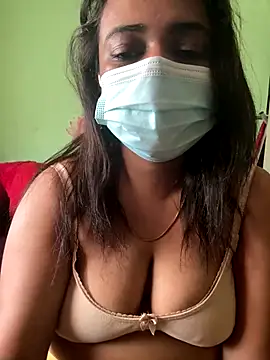 Snapshot of tamil_Nila_ chatting on 8, 10, 2025 tamil Nila online show from 8, 10, 2025