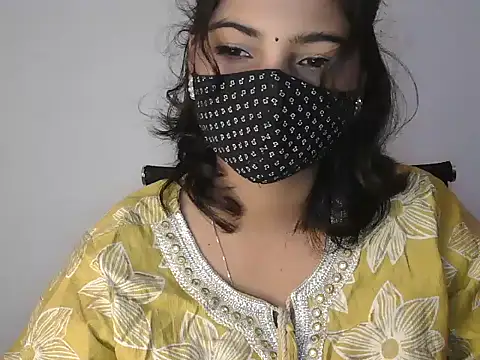 Hott Noor online show from 6, 11, 2025