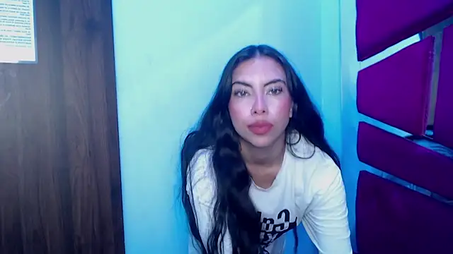 Snapshot of Alana_Hott_ chatting on 20, 9, 2025 Alana Hott online show from 20, 9, 2025