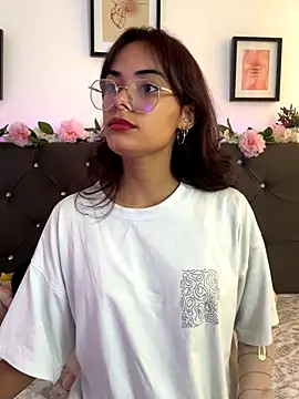 Im Lyan online show from 22, 11, 2025