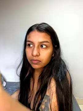  Chloe Smith online show from 10, 10, 2025