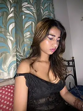 STRIP GLOW online show from 17, 2, 2026