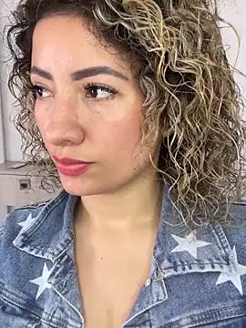 Nicolblossom1 online show from 17, 11, 2025