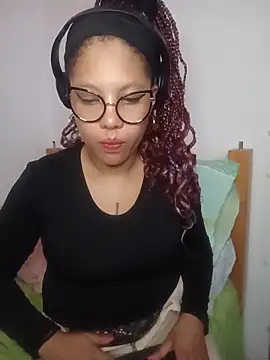 Snapshot of gigi1326 chatting on 14, 11, 2025 gigi1326 online show from 14, 11, 2025