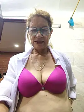 MaryLunne online show from 4, 10, 2025