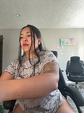 latina curvy22 online show from 21, 4, 2026