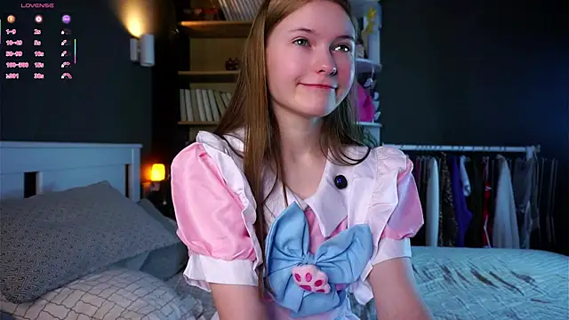 LynHillaire online show from 6, 1, 2026