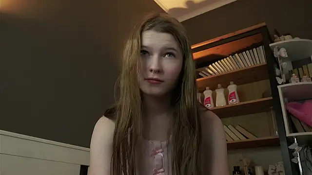 LynHillaire online show from 6, 2, 2026