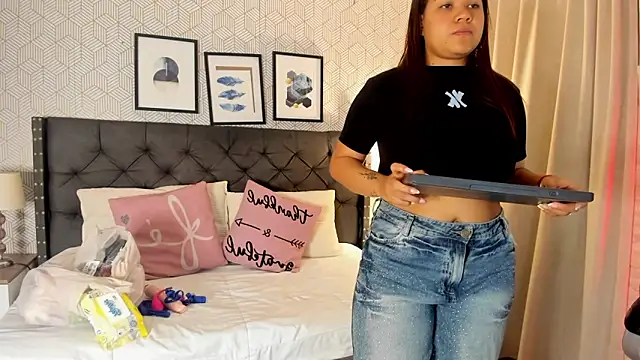 sophie  blare online show from 17, 5, 2026
