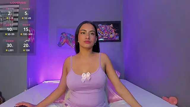 Snapshot of meghanmaslow chatting on 9, 10, 2025 meghanmaslow online show from 9, 10, 2025