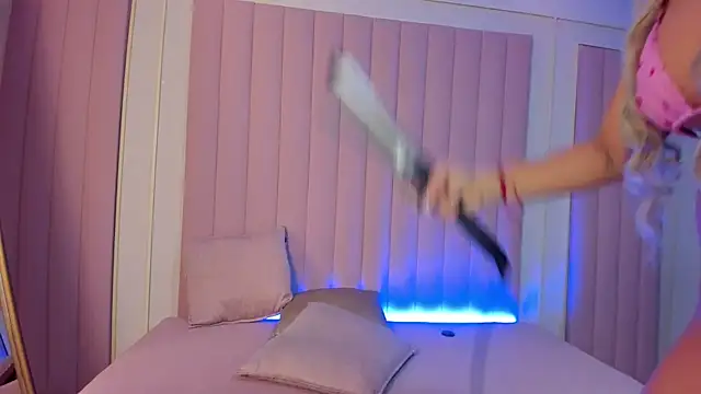 milaowens online show from 9, 9, 2025