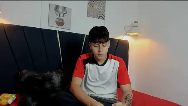 zeusapollofuck online show from 12, 11, 2025