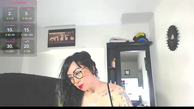 Vicky hotmilf online show from 23, 10, 2025