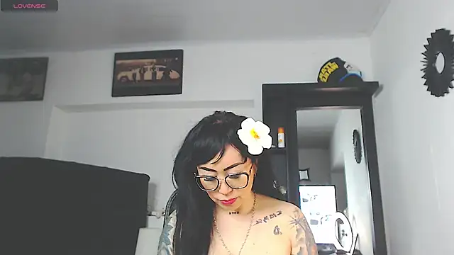 Vicky hotmilf online show from 26, 3, 2026