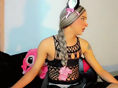 MIA HOT23CM S7S online show from 10, 10, 2025