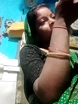 Snapshot of Hema4545 chatting on 7, 10, 2025 Hema4545 online show from 7, 10, 2025