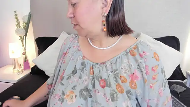 Angel Velvet online show from 31, 3, 2026