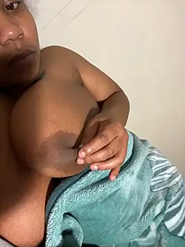 JuicyMellow21 online show from 20, 10, 2025