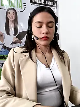 CHARLOTTE  05 online show from 10, 11, 2025