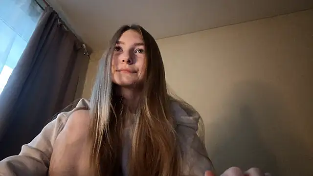 Nymera flare online show from 27, 11, 2025