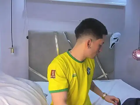 HunterHeat  online show from 18, 10, 2025