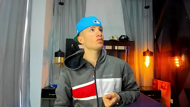 HunterHeat  online show from 21, 12, 2025