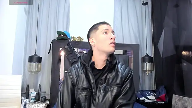 HunterHeat  online show from 5, 5, 2026