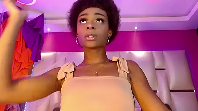 MariahMendezz online show from 18, 10, 2025