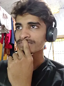 Snapshot of jitendra5834 chatting on 22, 9, 2025 jitendra5834 online show from 22, 9, 2025