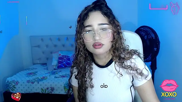 sasha 17  online show from 6, 10, 2025