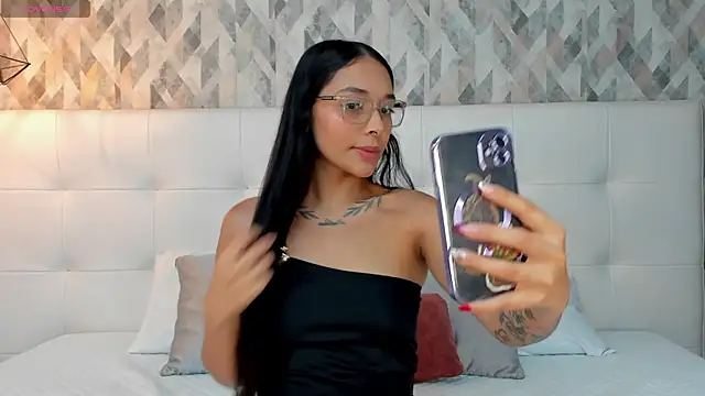Snapshot of Roseaurora chatting on 24, 7, 2026 Roseaurora online show from 24, 7, 2026