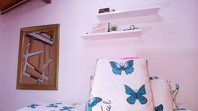 sweegirl69 online show from 12, 9, 2025