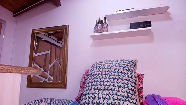 sweegirl69 online show from 6, 10, 2025