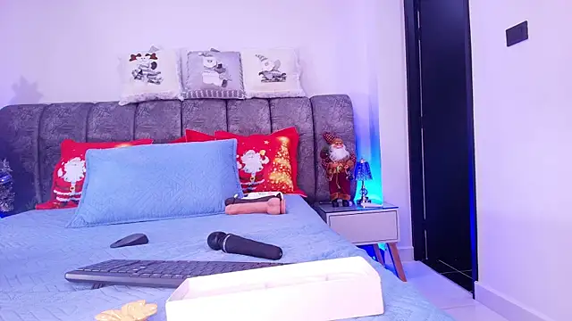 sweegirl69 online show from 15, 12, 2025