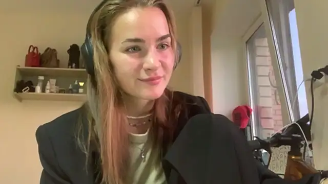 Snapshot of BunnyTiedeman chatting on 8, 9, 2025 BunnyTiedeman online show from 8, 9, 2025