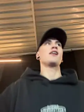 Sebas maverick online show from 16, 4, 2026