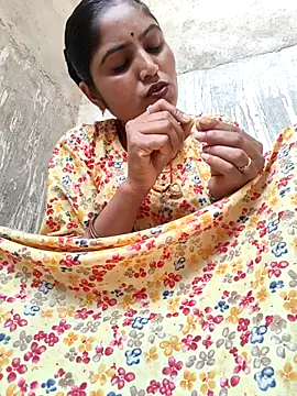 LUCKY cut online show from 10, 4, 2026