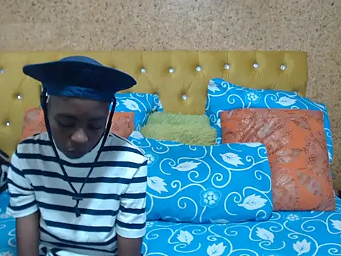 SweetSlenderChoc online show from 14, 2, 2026