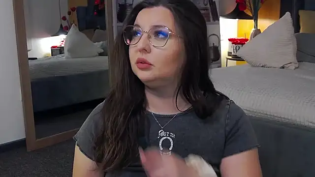 Mia Swano online show from 14, 12, 2025