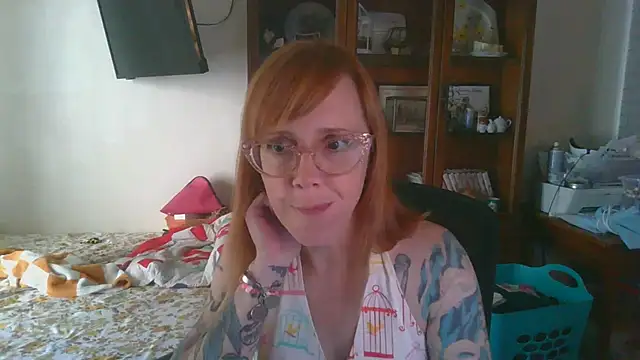Snapshot of vintagelorraine chatting on 10, 9, 2025 vintagelorraine online show from 10, 9, 2025