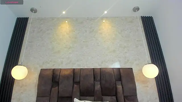 Snapshot of Victoriafoxx chatting on 4, 10, 2025 Victoriafoxx online show from 4, 10, 2025
