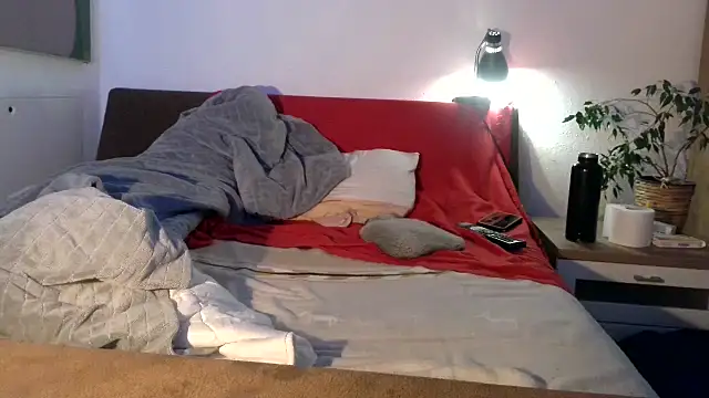 Snapshot of EdelHolz91 chatting on 3, 10, 2025 EdelHolz91 online show from 3, 10, 2025