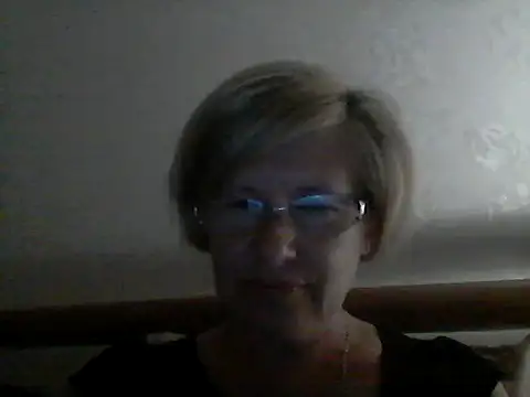 Snapshot of LucyLewisX chatting on 12, 9, 2025 LucyLewisX online show from 12, 9, 2025