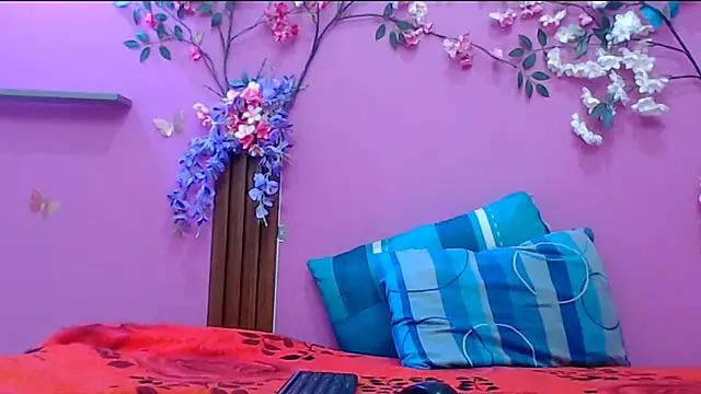 skinnysofia18 online show from 23, 10, 2025