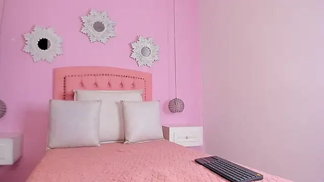 CannelaSmith online show from 13, 9, 2025