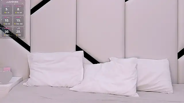 XimenaCosta online show from 24, 11, 2025